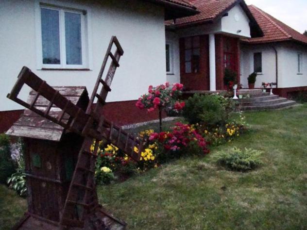 Pensjonat Dworek Baranowka Goniadz Exterior photo